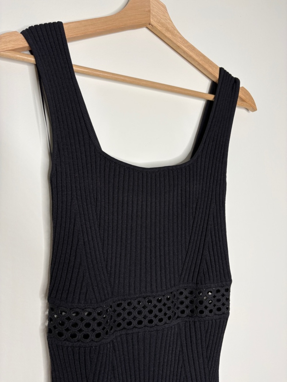 House of Harlow 1960 Black Ribbed Midi Dress with Waist Panel - Picture 6 of 8